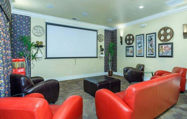 Apartment New Luxurious 1br Heated Pool & Sauna Reno