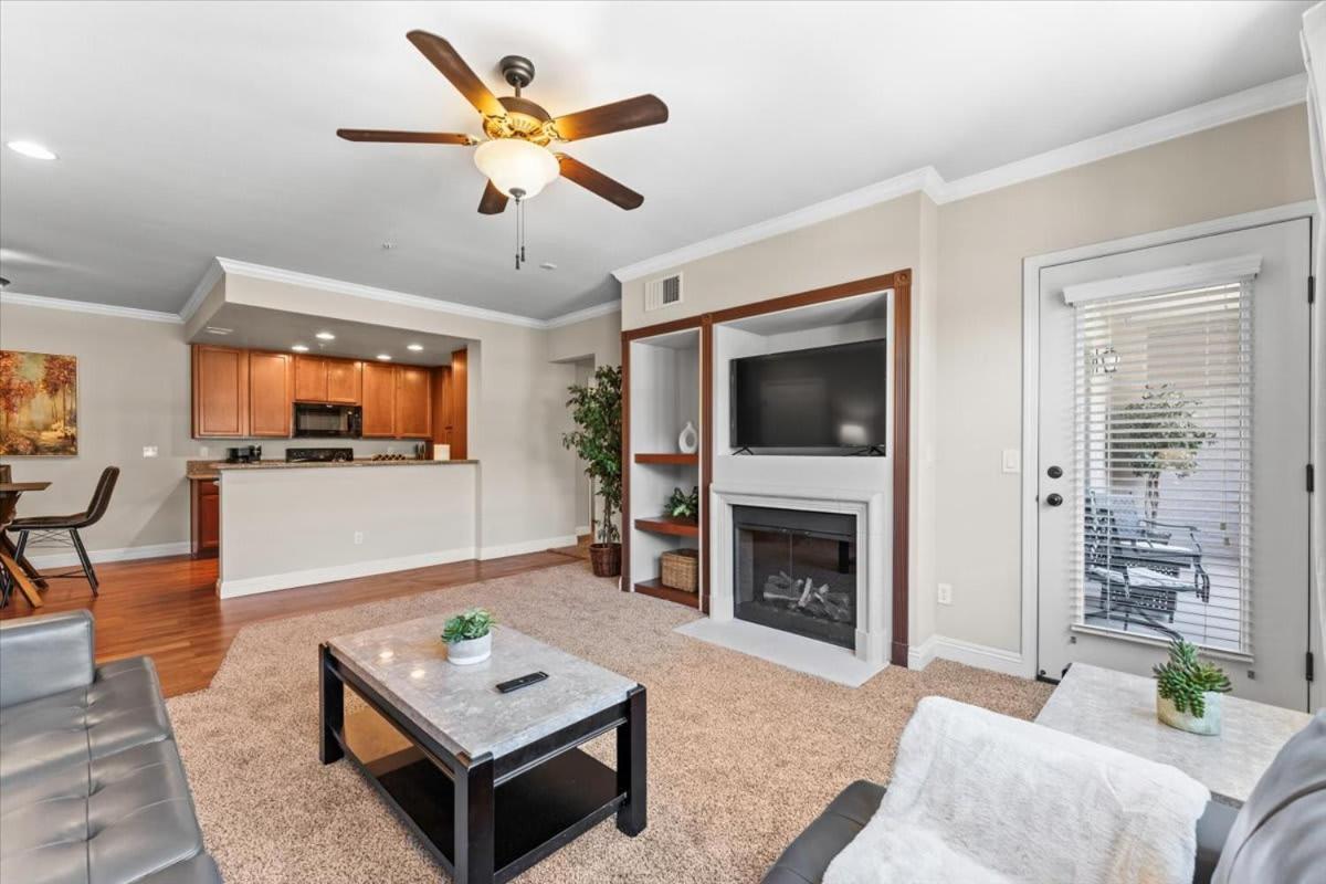 New Luxurious 1br Heated Pool & Sauna Reno